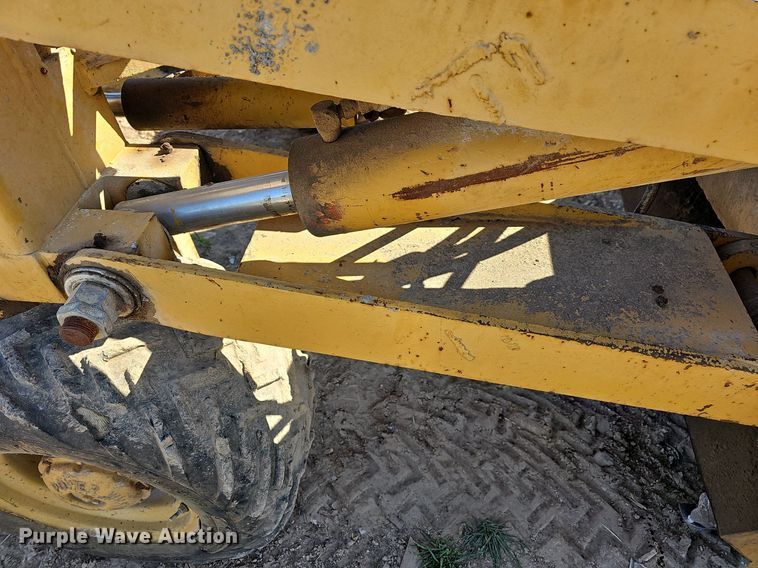 image for item MB9968 Easi-pour TP880D  curb machine