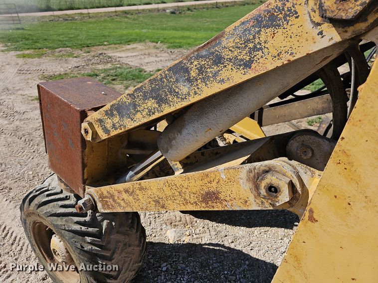 image for item MB9968 Easi-pour TP880D  curb machine