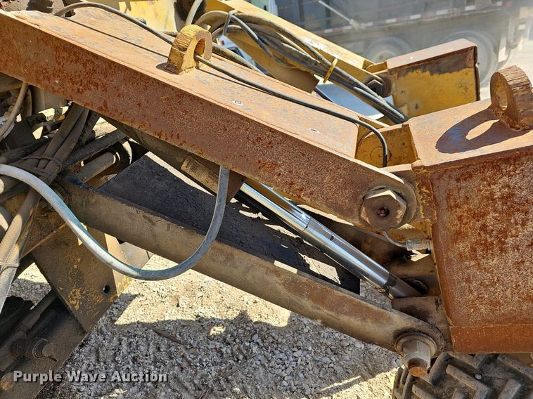 image for item MB9968 Easi-pour TP880D  curb machine