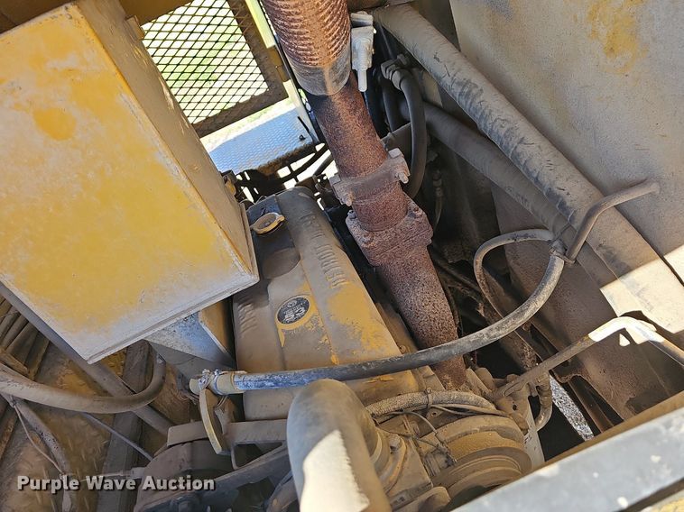 image for item MB9968 Easi-pour TP880D  curb machine