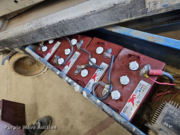 image for item MB9969 Genie GS-2646  scissor lift