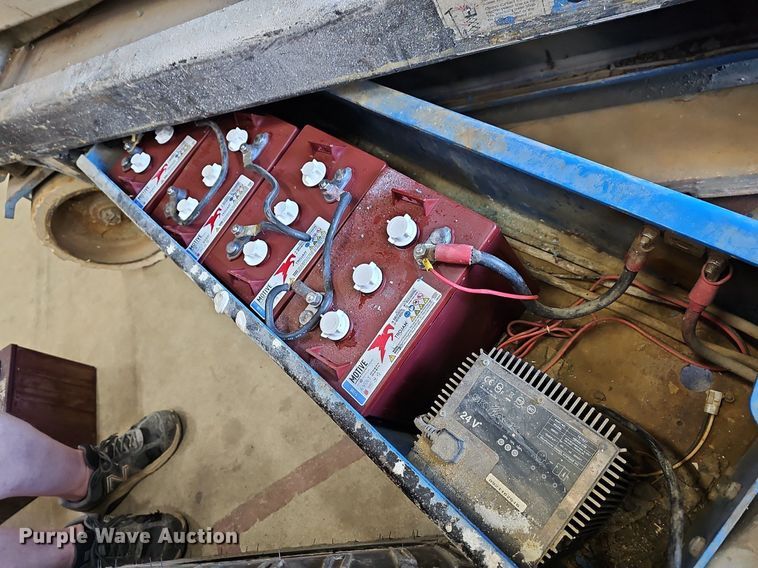 image for item MB9969 Genie GS-2646  scissor lift