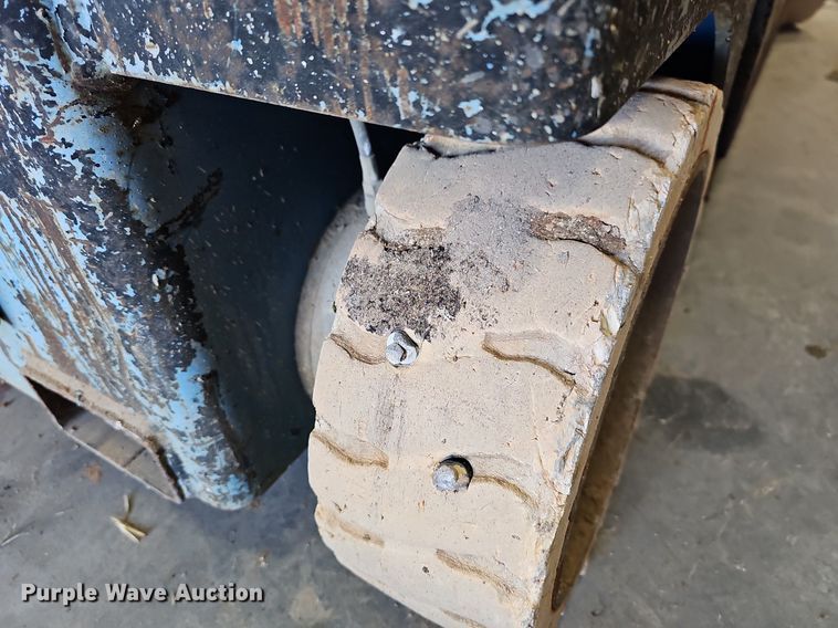 image for item MB9969 Genie GS-2646  scissor lift