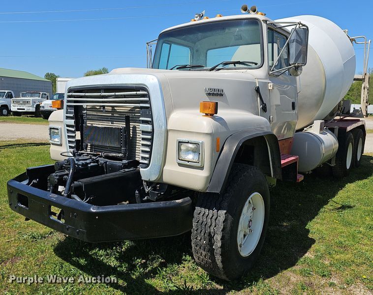 image for item MB9975 1995 Ford LT8000  ready mix truck