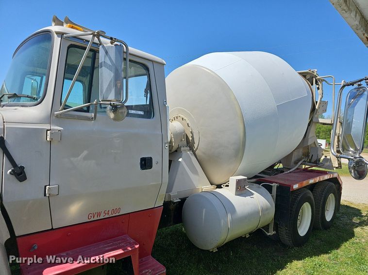 image for item MB9975 1995 Ford LT8000  ready mix truck