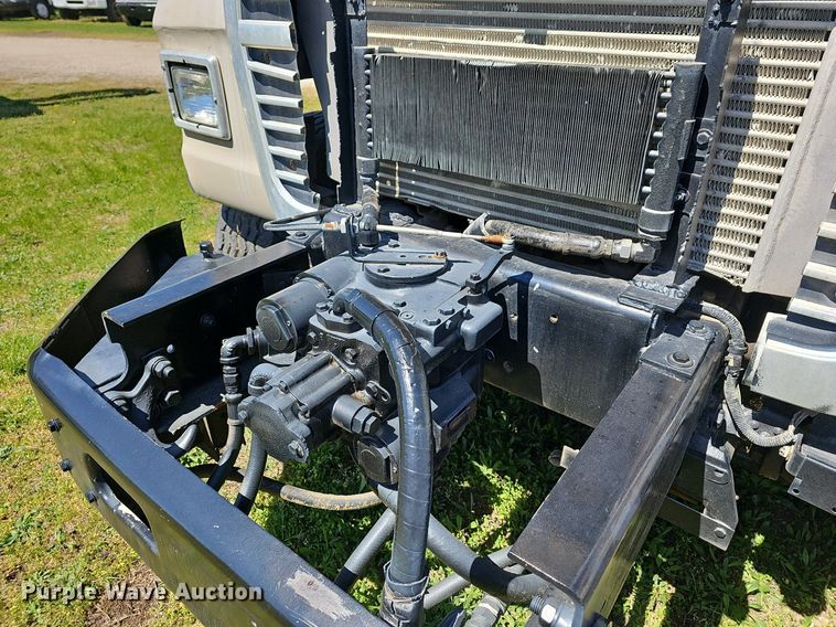 image for item MB9975 1995 Ford LT8000  ready mix truck