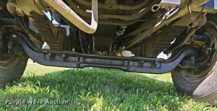 image for item MB9975 1995 Ford LT8000  ready mix truck