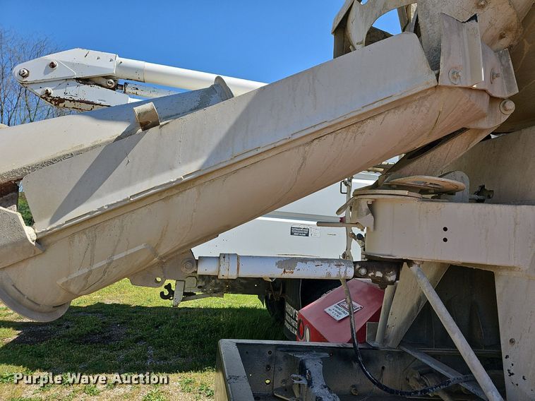 image for item MB9975 1995 Ford LT8000  ready mix truck