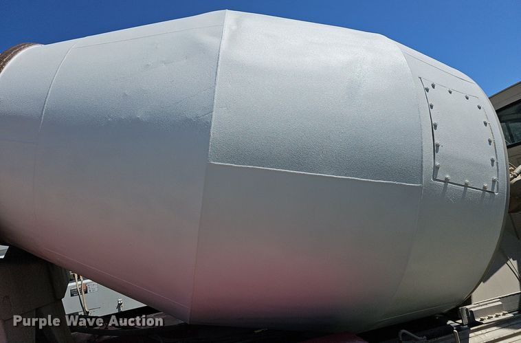 image for item MB9975 1995 Ford LT8000  ready mix truck