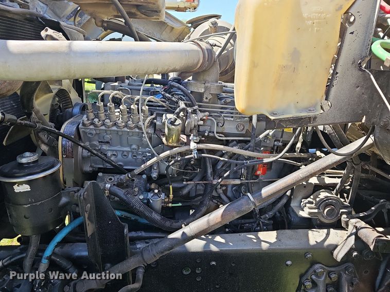 image for item MB9975 1995 Ford LT8000  ready mix truck