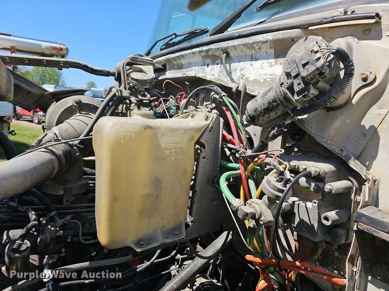 image for item MB9975 1995 Ford LT8000  ready mix truck