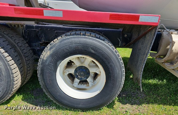 image for item MB9975 1995 Ford LT8000  ready mix truck