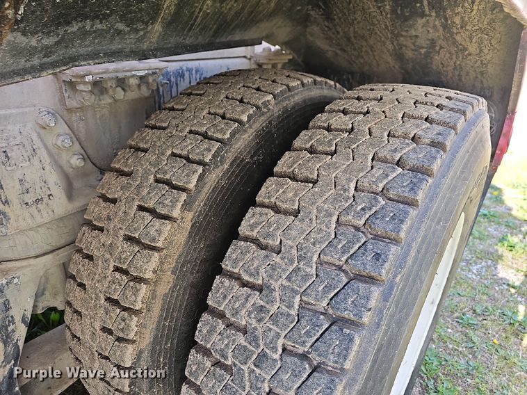 image for item MB9975 1995 Ford LT8000  ready mix truck