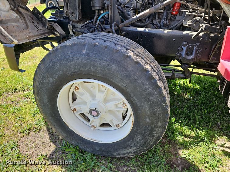 image for item MB9975 1995 Ford LT8000  ready mix truck