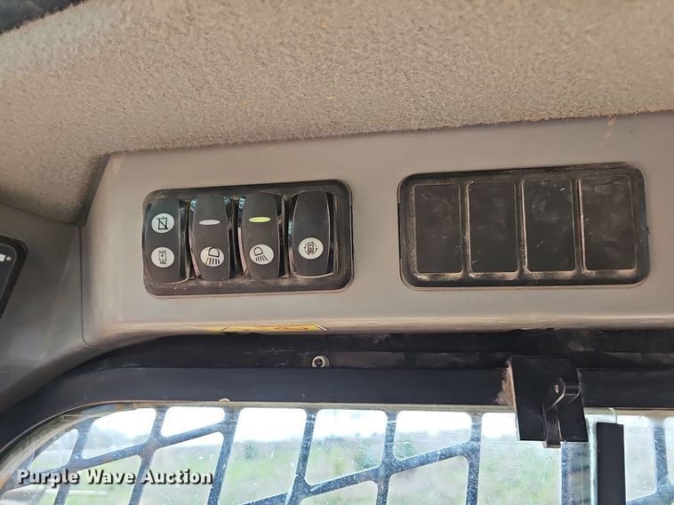 image for item MB9977 2016 Caterpillar 299D2  tracked skid steer loader