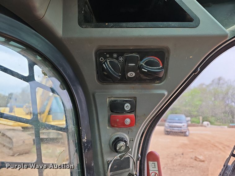 image for item MB9977 2016 Caterpillar 299D2  tracked skid steer loader