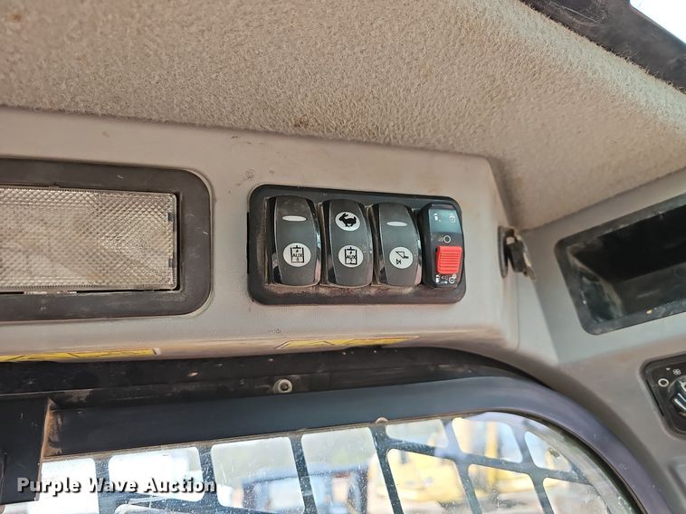 image for item MB9977 2016 Caterpillar 299D2  tracked skid steer loader