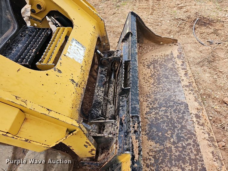 image for item MB9978 2015 Caterpillar 289D  tracked skid steer loader