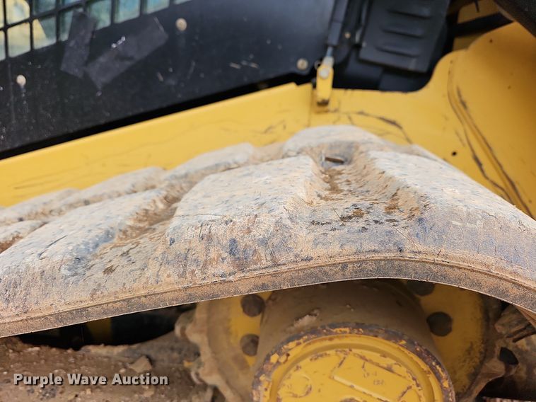 image for item MB9978 2015 Caterpillar 289D  tracked skid steer loader