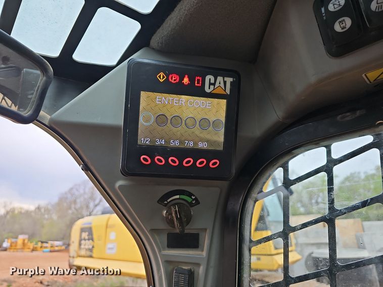 image for item MB9978 2015 Caterpillar 289D  tracked skid steer loader