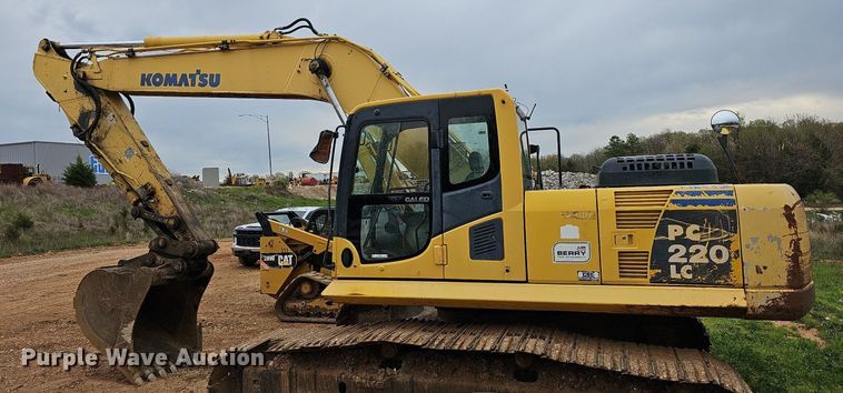 image for item MB9979 2006 Komatsu PC220LC-8  excavator