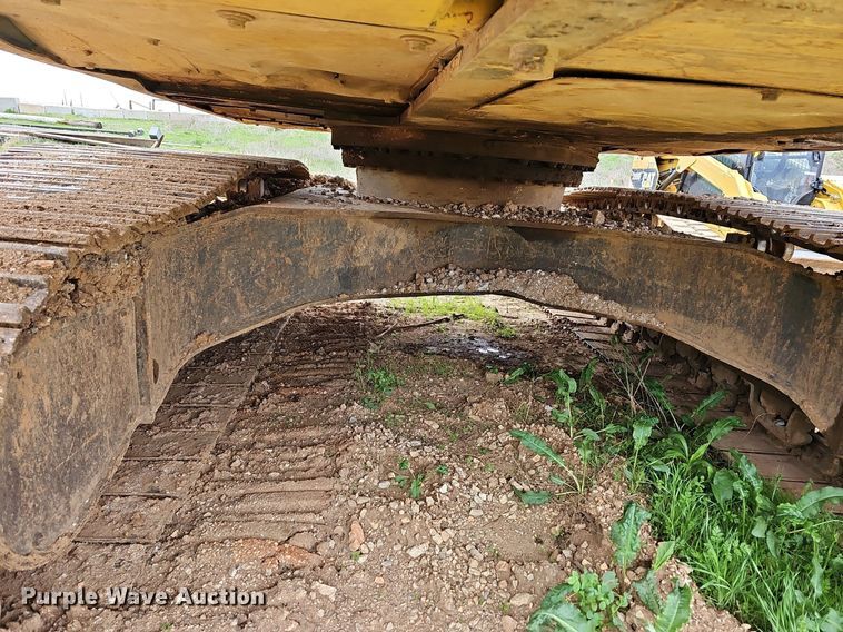 image for item MB9979 2006 Komatsu PC220LC-8  excavator