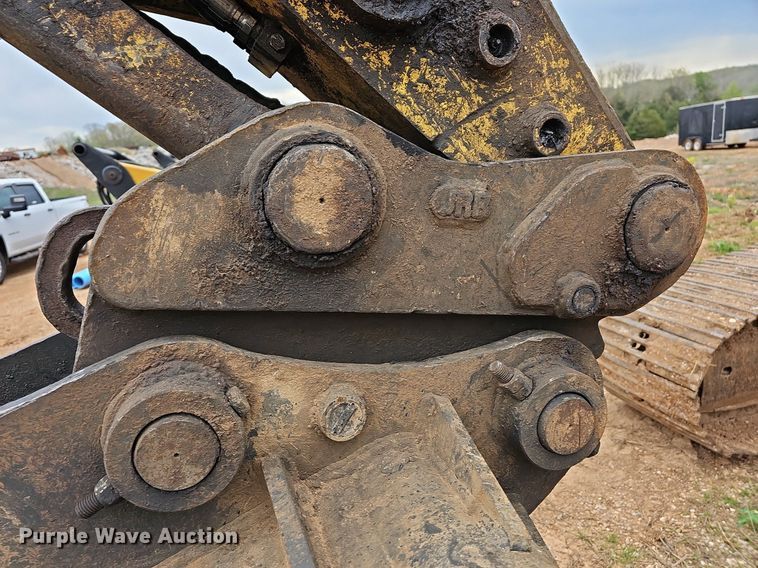 image for item MB9979 2006 Komatsu PC220LC-8  excavator