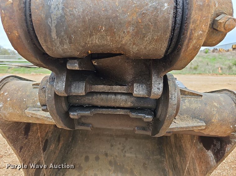 image for item MB9979 2006 Komatsu PC220LC-8  excavator