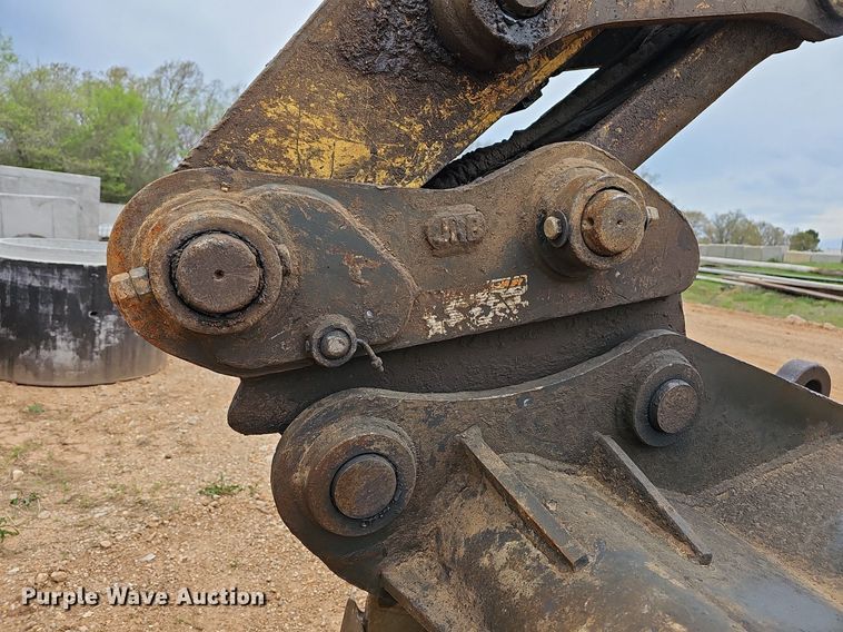 image for item MB9979 2006 Komatsu PC220LC-8  excavator