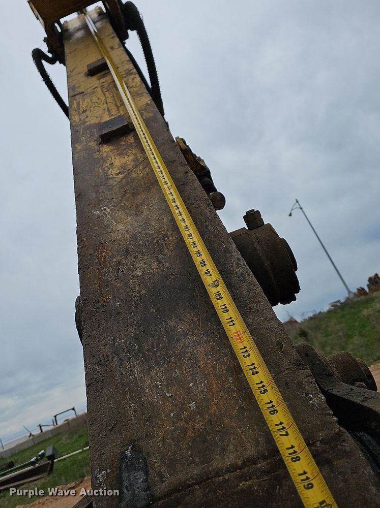 image for item MB9979 2006 Komatsu PC220LC-8  excavator