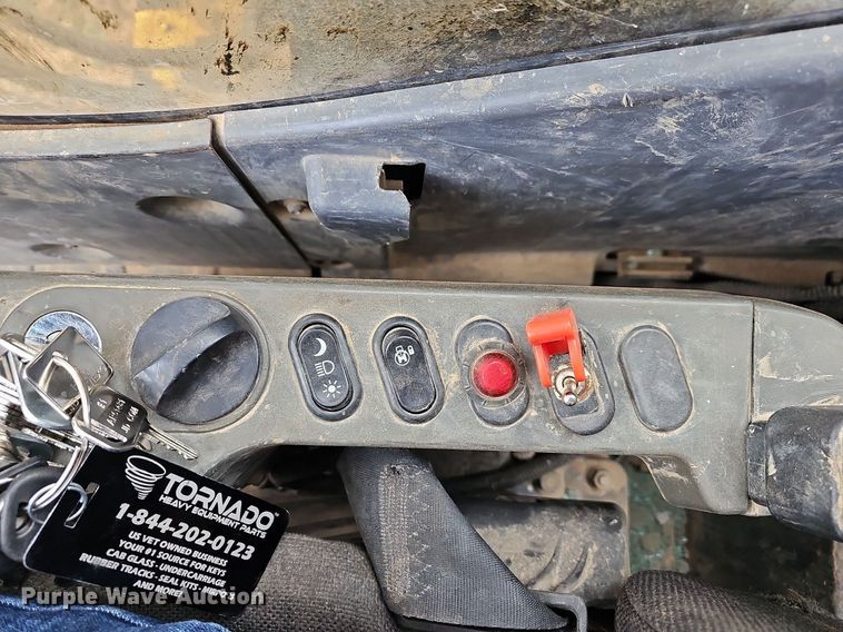 image for item MB9979 2006 Komatsu PC220LC-8  excavator