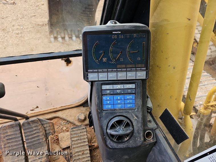 image for item MB9979 2006 Komatsu PC220LC-8  excavator