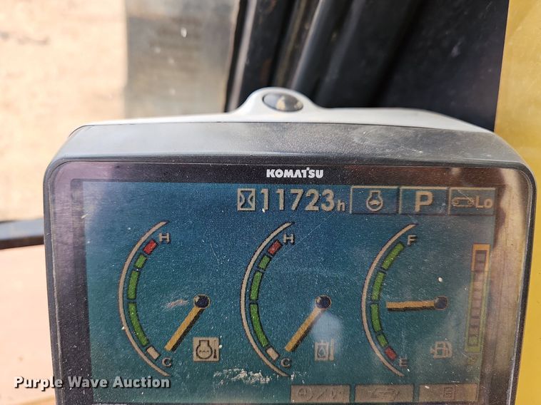 image for item MB9979 2006 Komatsu PC220LC-8  excavator