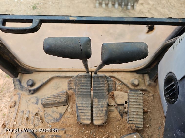 image for item MB9979 2006 Komatsu PC220LC-8  excavator