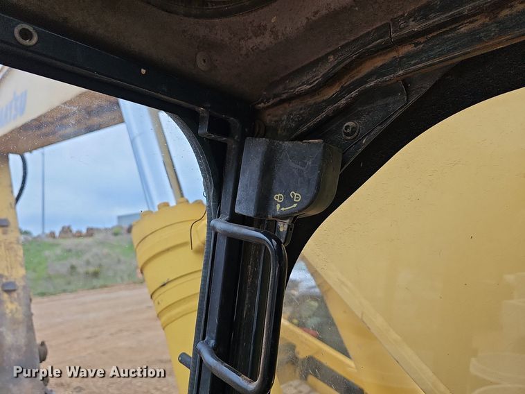 image for item MB9979 2006 Komatsu PC220LC-8  excavator