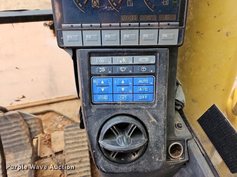 image for item MB9979 2006 Komatsu PC220LC-8  excavator