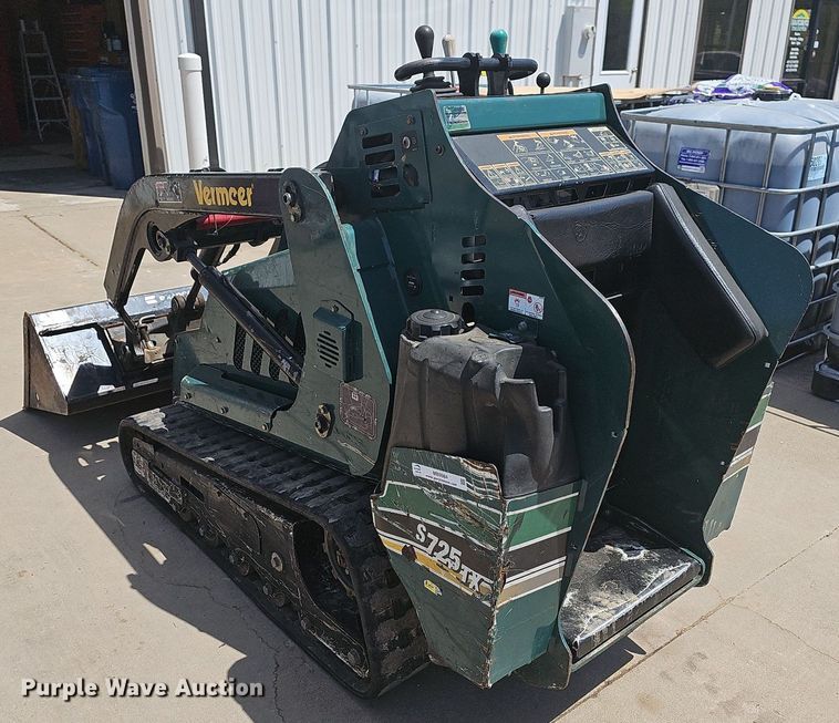 image for item MB9984 2015 Vermeer S725TX  compact utility loader