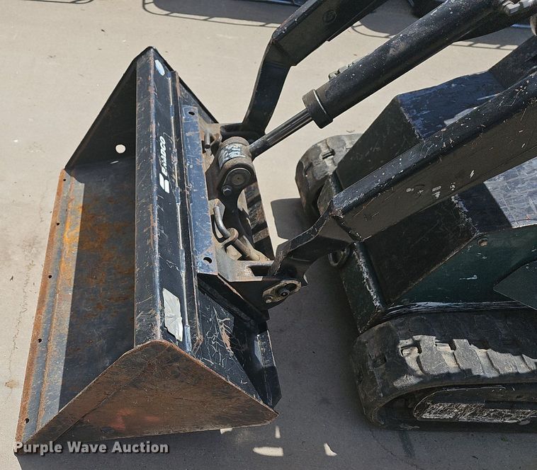 image for item MB9984 2015 Vermeer S725TX  compact utility loader