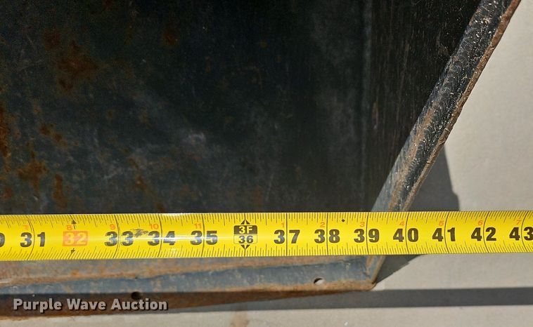 image for item MB9984 2015 Vermeer S725TX  compact utility loader