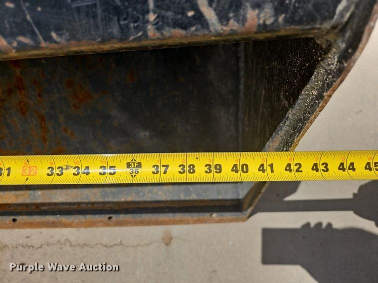 image for item MB9984 2015 Vermeer S725TX  compact utility loader