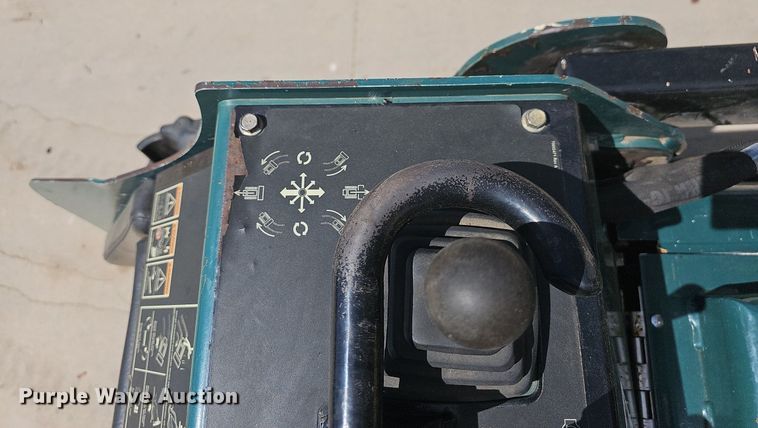 image for item MB9984 2015 Vermeer S725TX  compact utility loader