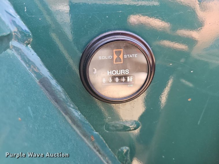 image for item MB9984 2015 Vermeer S725TX  compact utility loader