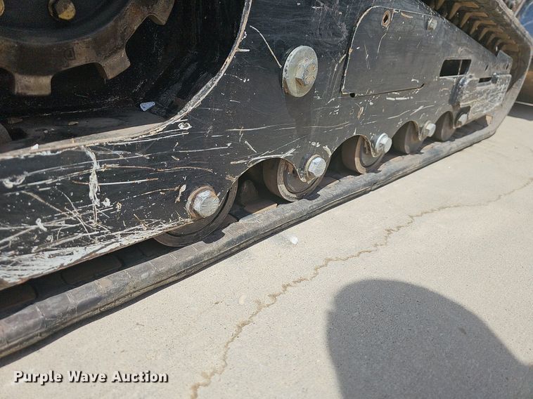 image for item MB9984 2015 Vermeer S725TX  compact utility loader