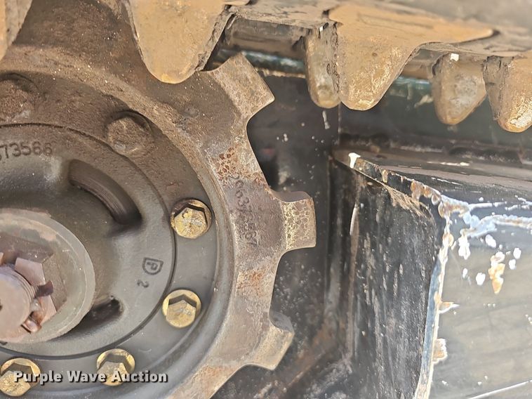 image for item MB9984 2015 Vermeer S725TX  compact utility loader