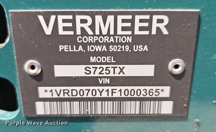 image for item MB9984 2015 Vermeer S725TX  compact utility loader