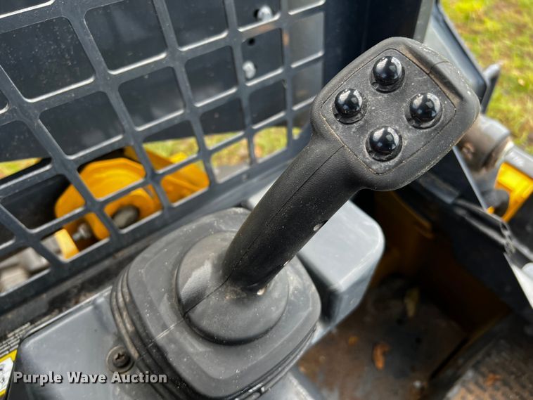 image for item MF9888 2022 John Deere 317G  tracked skid steer loader