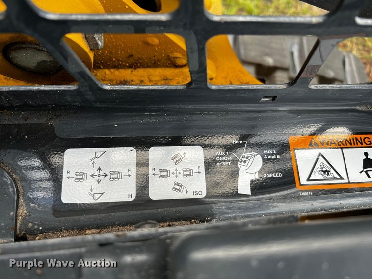 image for item MF9888 2022 John Deere 317G  tracked skid steer loader