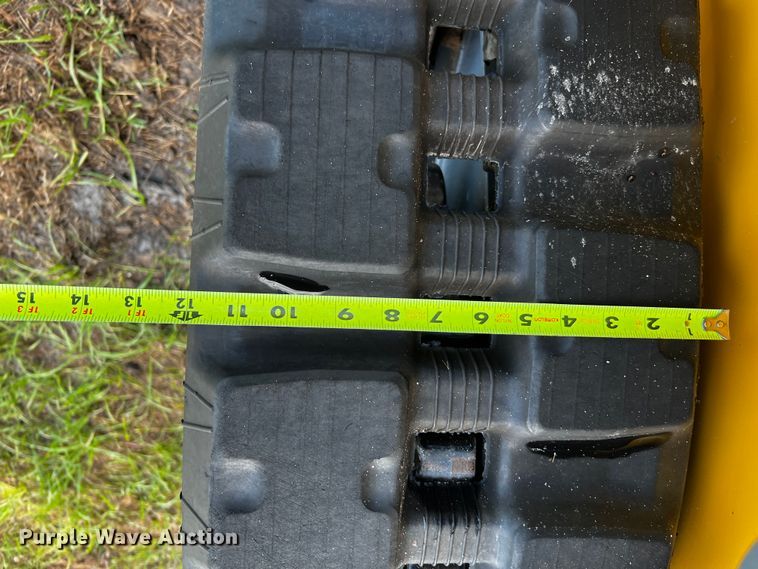 image for item MF9888 2022 John Deere 317G  tracked skid steer loader