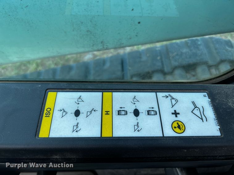 image for item MF9890 2022 Bobcat T66  tracked skid steer loader