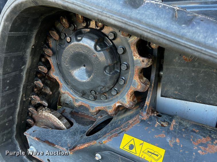 image for item MF9890 2022 Bobcat T66  tracked skid steer loader